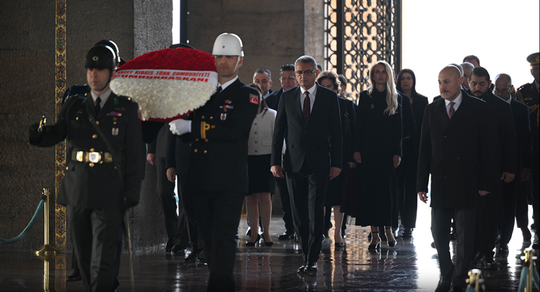 İlk resmi ziyareti kapsamında Türkiye'ye gelen Erhürman, beraberindeki heyetle Anıtkabir'i