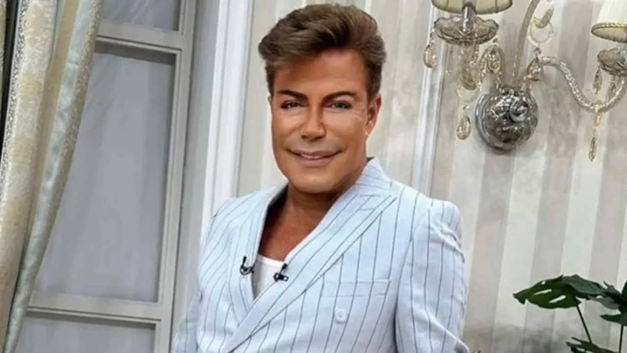 Kalp krizi geçiren Fatih Ürek, fenalaştığı evinden hastaneye kaldırıldı. Kalbi