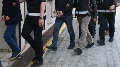 İstanbul merkezli 27 ilde FETÖ’ye yönelik düzenlenen operasyonlarda aktif kamu