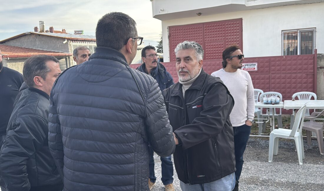 İstanbul'un Fatih ilçesinde zehirlenme şüphesiyle eşi ve iki çocuğuyla hayatını