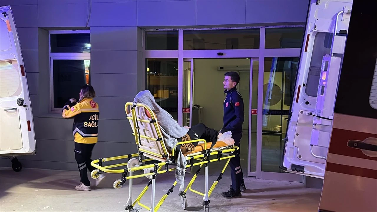 Mevlit programında ikram edilen tavuklu pilav ve ayranı tüketen 30