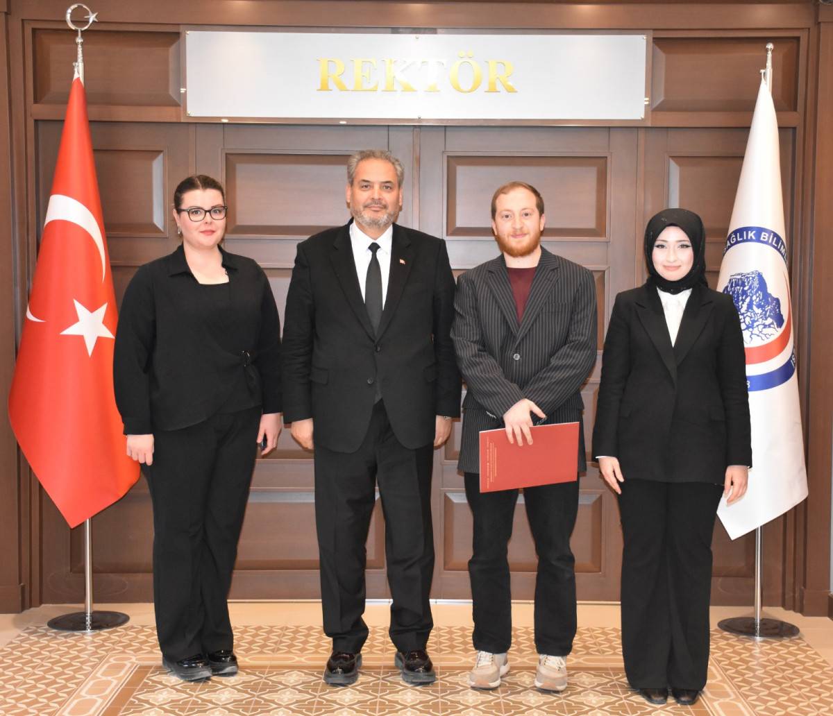 AFSÜ Tıp Fakültesinde eğitimini tamamlayan Gürcistanlı öğrenci Othman Albazz, aldığı