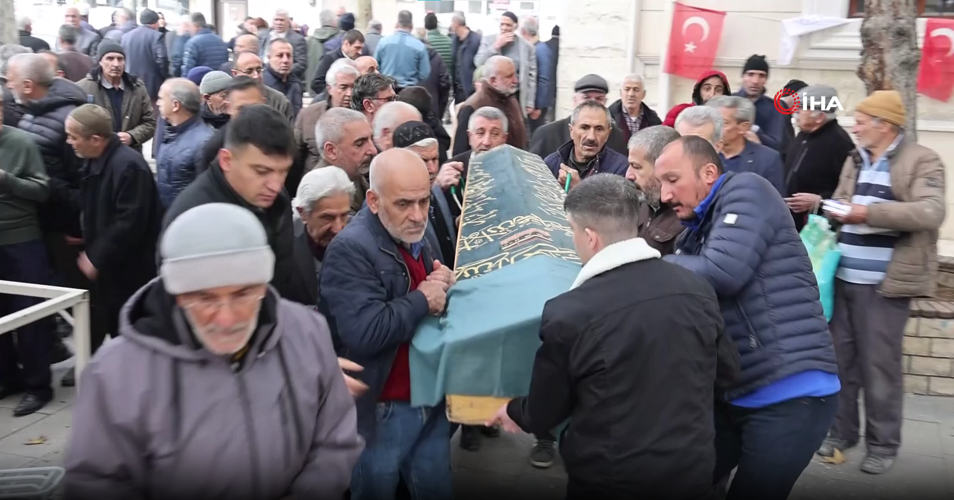 Elazığ’da ‘Hafize’ isimli 3 yaşlı kadın, aynı gün hayatını kaybetti.