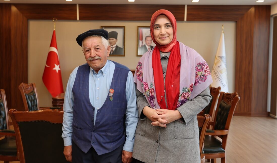 Afyonkarahisar Valisi Doç. Dr. Kübra Güran Yiğitbaşı, şehrin farklı kurum