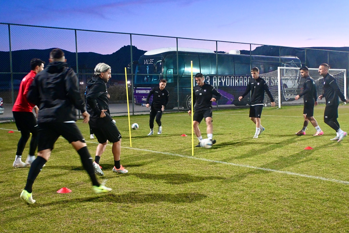 Afyonkarahisar’ı BAL’da temsil eden 1923 Afyonkarahisarspor, hafta sonu oynayacağı Yatağanspor