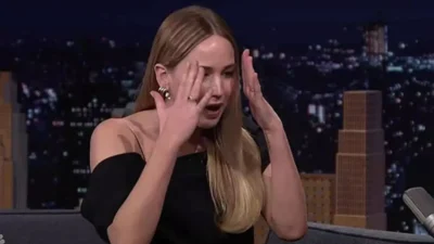 Hollywood yıldızı Jennifer Lawrence, The Tonight Show'da katıldığı canlı yayında