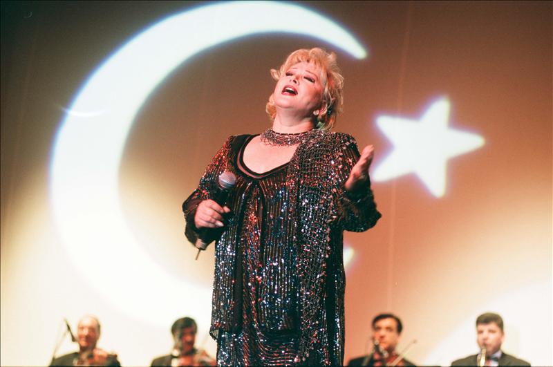  Türk sanat müziğinin usta yorumcularından Muazzez Abacı, 78 yaşında hayata