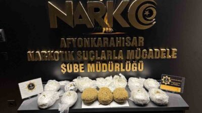 Afyonkarahisar’da polis ekipleri düzenledikleri operasyonda otomobili arka kapısının döşemesinin içerisine