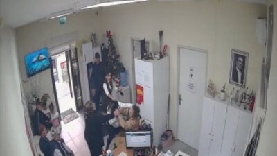 İstanbul Pendik’te muhtarlığa fakirlik belgesi almak için giden bir vatandaş