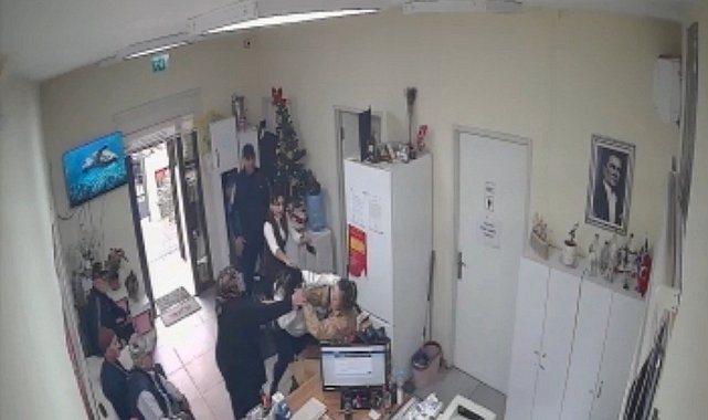 İstanbul Pendik’te muhtarlığa fakirlik belgesi almak için giden bir vatandaş