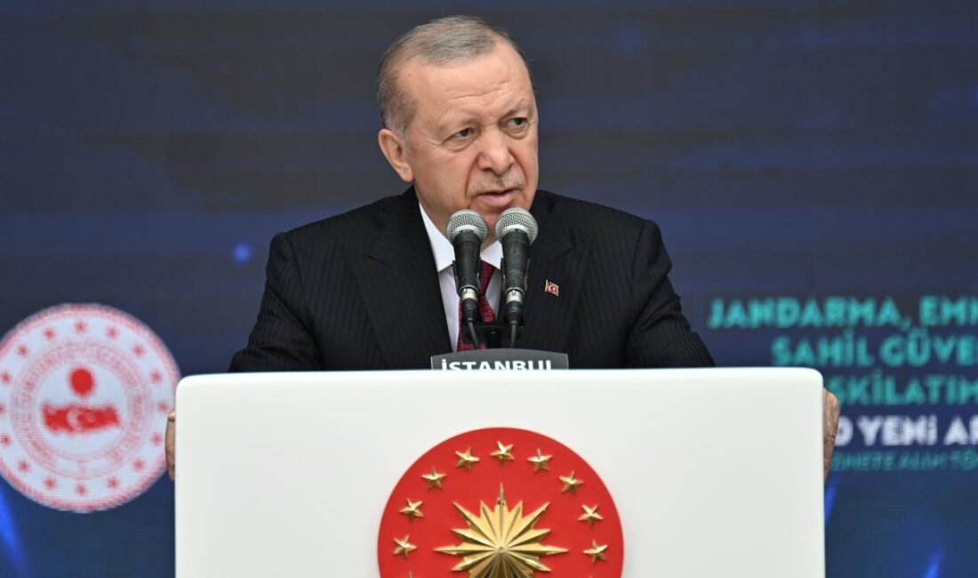 Cumhurbaşkanı Erdoğan, uyuşturucu ve suç örgütleriyle mücadeleye dikkati çekerek, "Suçu