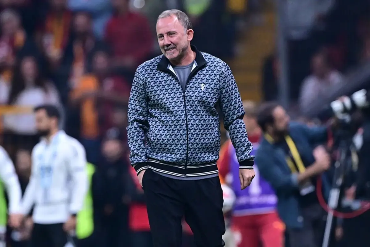 Beşiktaş Teknik Direktörü Sergen Yalçın, Fenerbahçe derbisi öncesi sürpriz bir