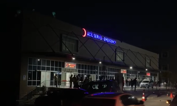 Ankara'nın Sincan ilçesinde 120 işçinin, yedikleri yemek nedeniyle zehirlenerek hastaneye