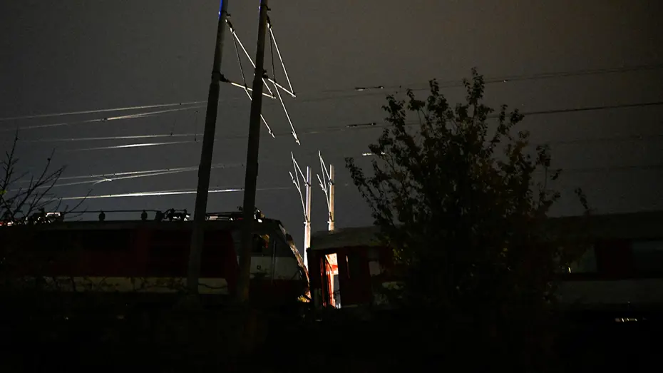 Slovakya’nın başkenti Bratislava’da iki trenin istasyonda çarpışması sonucu onlarca yolcu