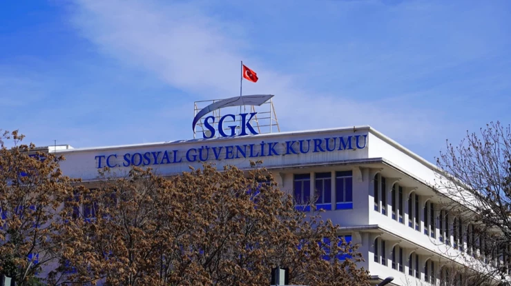 Kurum, prim ve diğer alacakların tahsili için Ziraat Dinamik Banka