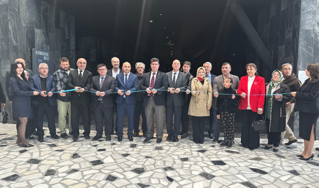 Cumhuriyetimizin 102. yılı etkinlikleri kapsamında “100+2 Süreli Sergi Projesi” dâhilinde