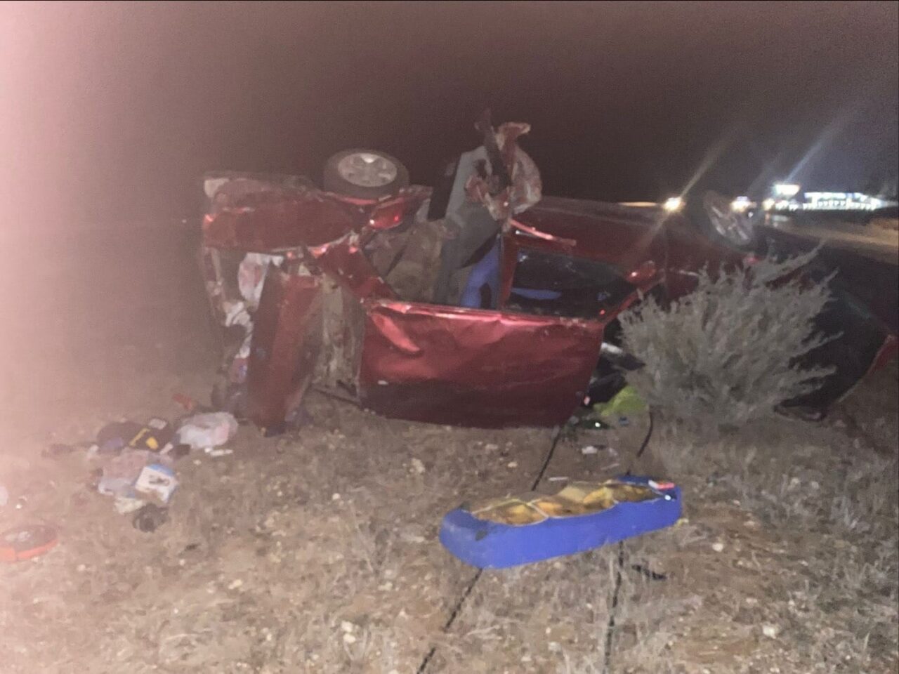 Kontrolden çıkarak takla atıp şarampole yuvarlanan otomobilin 21 yaşındaki sürücüsü