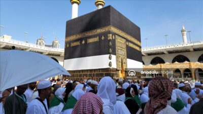 Suudi Arabistan, 2026 yılında hacca gidecek adaylardan sağlık raporu isteyecek.