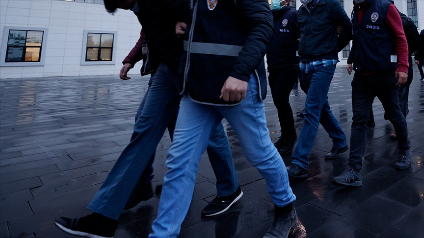 FETÖ’nün Kara Kuvvetleri Komutanlığı’ndaki mahrem yapılanmasına yönelik yürütülen soruşturmada 22