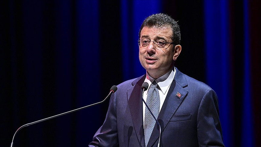 İstanbul Büyükşehir Belediyesi (İBB) ve Belediye Başkanlığı görevinden uzaklaştırılarak tutuklanan