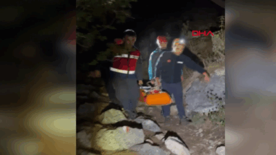 Antalya’nın Kumluca ilçesinde dağlık bölgede yürüyüş yaparken ayağından yaralanan Ukraynalı