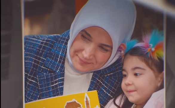 20 Kasım Dünya Çocuk Hakları Günü kapsamında Afyonkarahisar Valisi Doç.