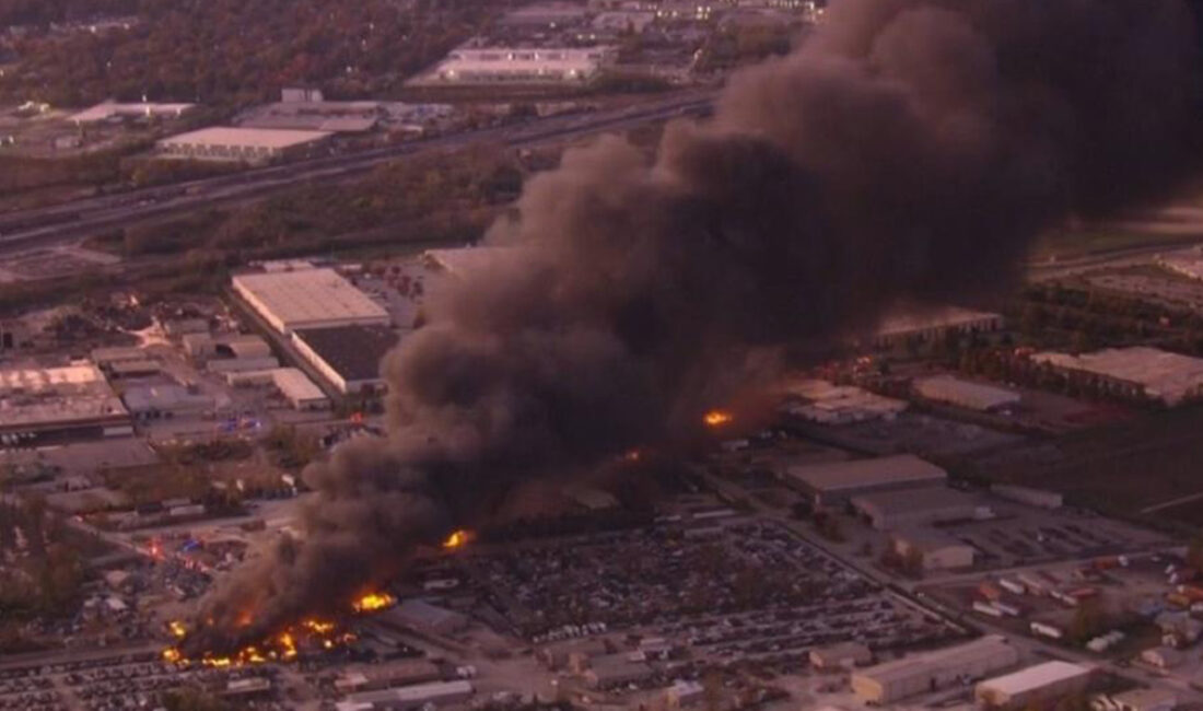 ABD Kentucky eyaletinde bir kargo uçağı kalkıştan saniyeler sonra düşerek