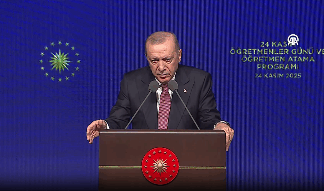 Cumhurbaşkanı Erdoğan, Öğretmenler Günü programında öğretmenliğin önemine vurgu yaptı ve