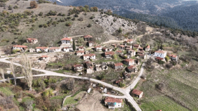 450 yıllık köyde susuzluk yüzünden kimse kalmadı. Susuzluk yüzünden terkedilen