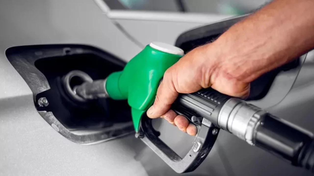 Brent petrol fiyatlarındaki düşüş ve dövizdeki sakin seyir sonrası motorine