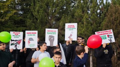 Afyonkarahisar’da Önder İmam Hatipliler Derneği tarafından düzenlenen anlamlı etkinlikte, Gazze’deki