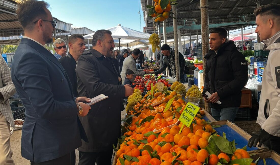 Anahtar Parti Afyonkarahisar İl Başkanı Üzeyir Aladağ, il teşkilatıyla birlikte