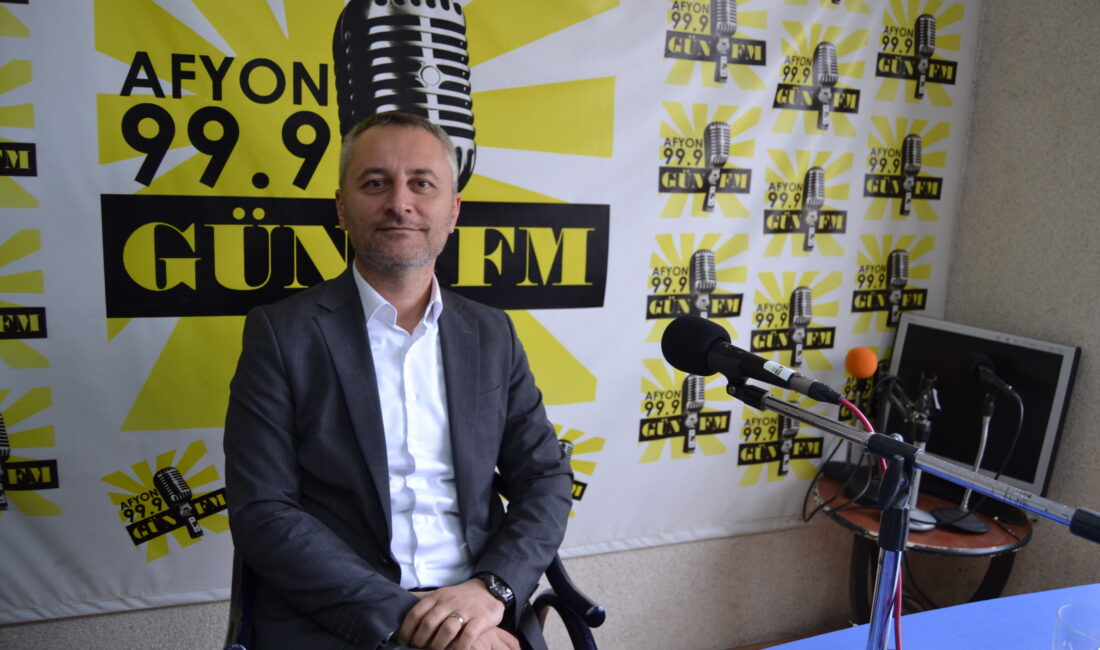 Afyon Kocatepe Üniversitesi (AKÜ) ve Gün FM işbirliğinde süren Kampüs