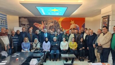 Toplantı, İl Başkanlığı binasında gerçekleşirken, Mısırlıoğlu’nun yönetim kurulu üyelerine hitabı