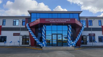 7.600 metrekare kapalı, 21.000 metrekare açık alandan oluşan dev kampüste