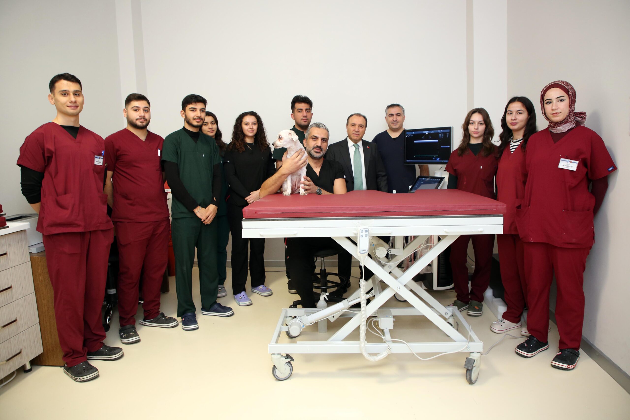 Afyon Kocatepe Üniversitesi (AKÜ) Rektörü Prof. Dr. Mehmet Karakaş, Veteriner