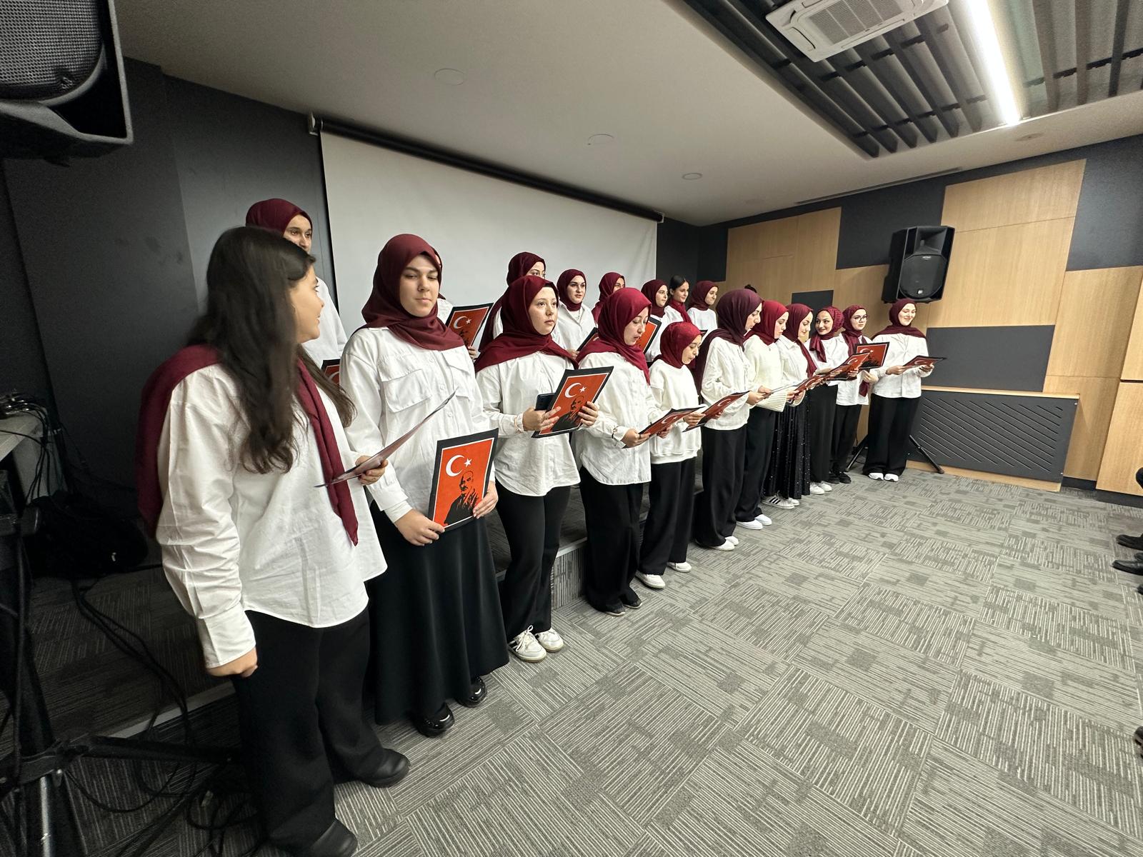 Yönetim kurulunun tamamı kadınlardan oluştuğu Kadınanalar Kültür Derneği, ilk kültürel