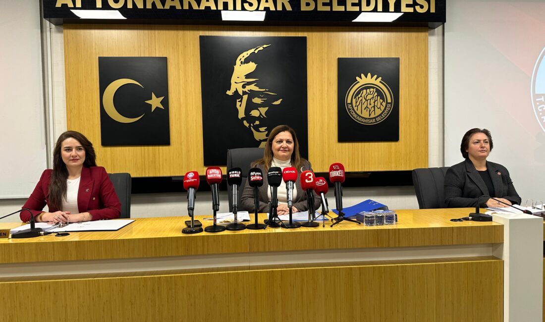 Afyonkarahisar Belediye Başkanı Burcu Köksal, belediye meclis toplantısında önceki dönemlerde