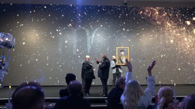 TAŞ Yapı Yönetim Kurulu Başkanı Emrullah Turanlı, bir dernek yararına