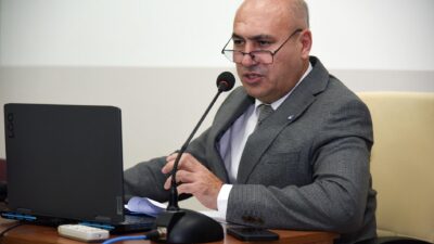Afyon MYO Seminer Salonunda düzenlenen, akademik personel ve öğrencilerin katıldığı