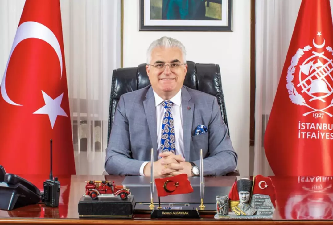 İstanbul Büyükşehir Belediyesi’ne (İBB) yönelik sabah saatlerinde gerçekleştirilen operasyonda sıcak