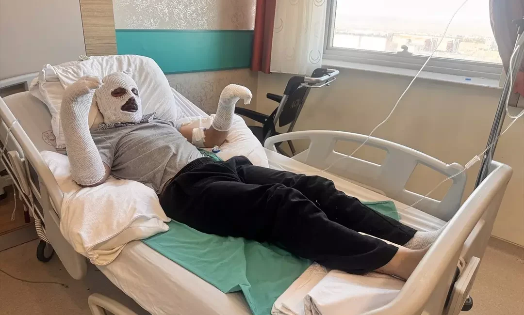 Çay demlemek için mutfağa gitti, olacaklardan bir haberdi. Mutfak tüpünün