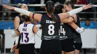 TVF Arabica Coffee House Kadınlar Voleybol 1. Ligi’nde ilimizi gururla