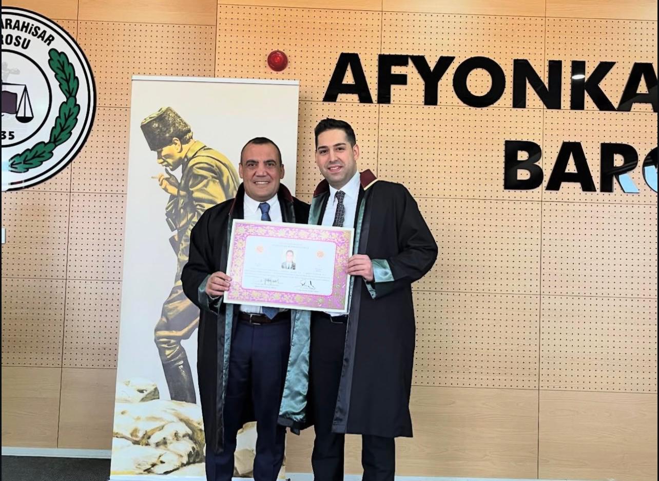 Düzenlenen ruhsat töreninde Av. Berkay Serim, avukatlık mesleğine resmen adım