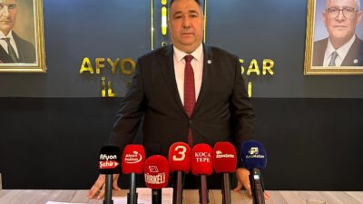 İYİ Parti Afyonkarahisar İl Başkanı Muhammet Mısırlıoğlu, haftalık değerlendirme toplantısında