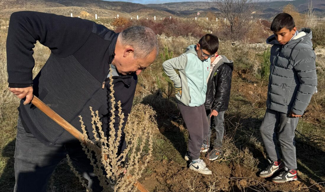 Afyonkarahisar’ın Sandıklı ilçesine bağlı Akharım beldesinde, çevre bilincini güçlendirmek ve
