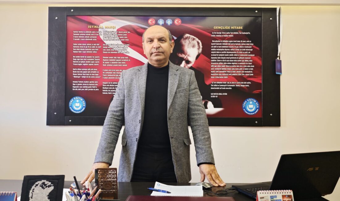 Başkan Demirci, Eğitim-Bir-Sen Şube Başkanı ve Başkan Yardımcısının bazı bürokratik