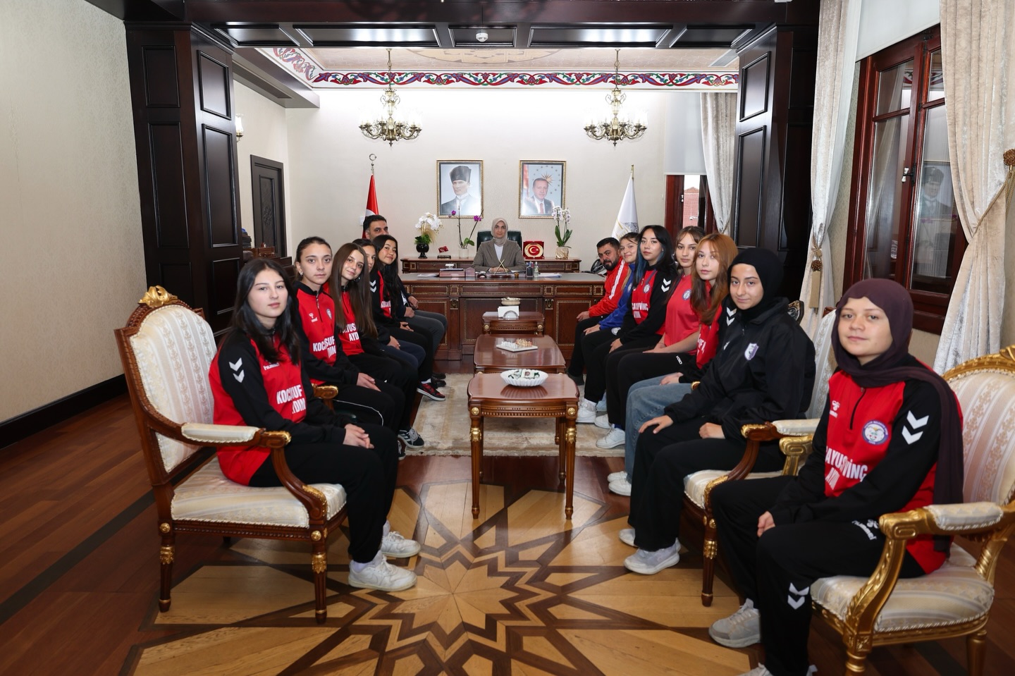 Afyonkarahisar Valisi Doç. Dr. Kübra Güran Yiğitbaşı, Kadınlar Futbol Ligi’nde