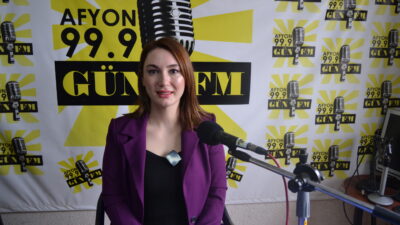 Gün FM’de konuşan Dermatoloji Uzmanı Dr. Duygu Gencer, “Yüz mezoterapisi