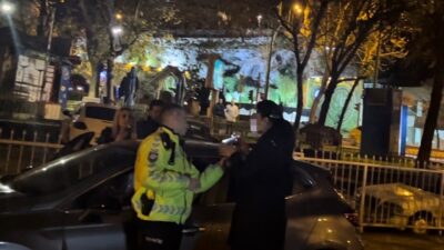 Bursa'da trafik uygulamasında durdurulan bir otomobilin kadın sürücüsü, 1.96 promil